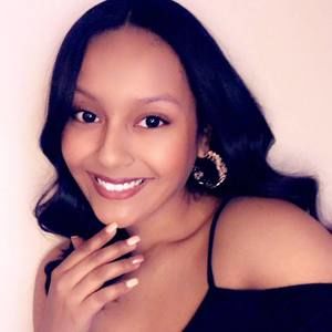 Meet your Posher, Ellena